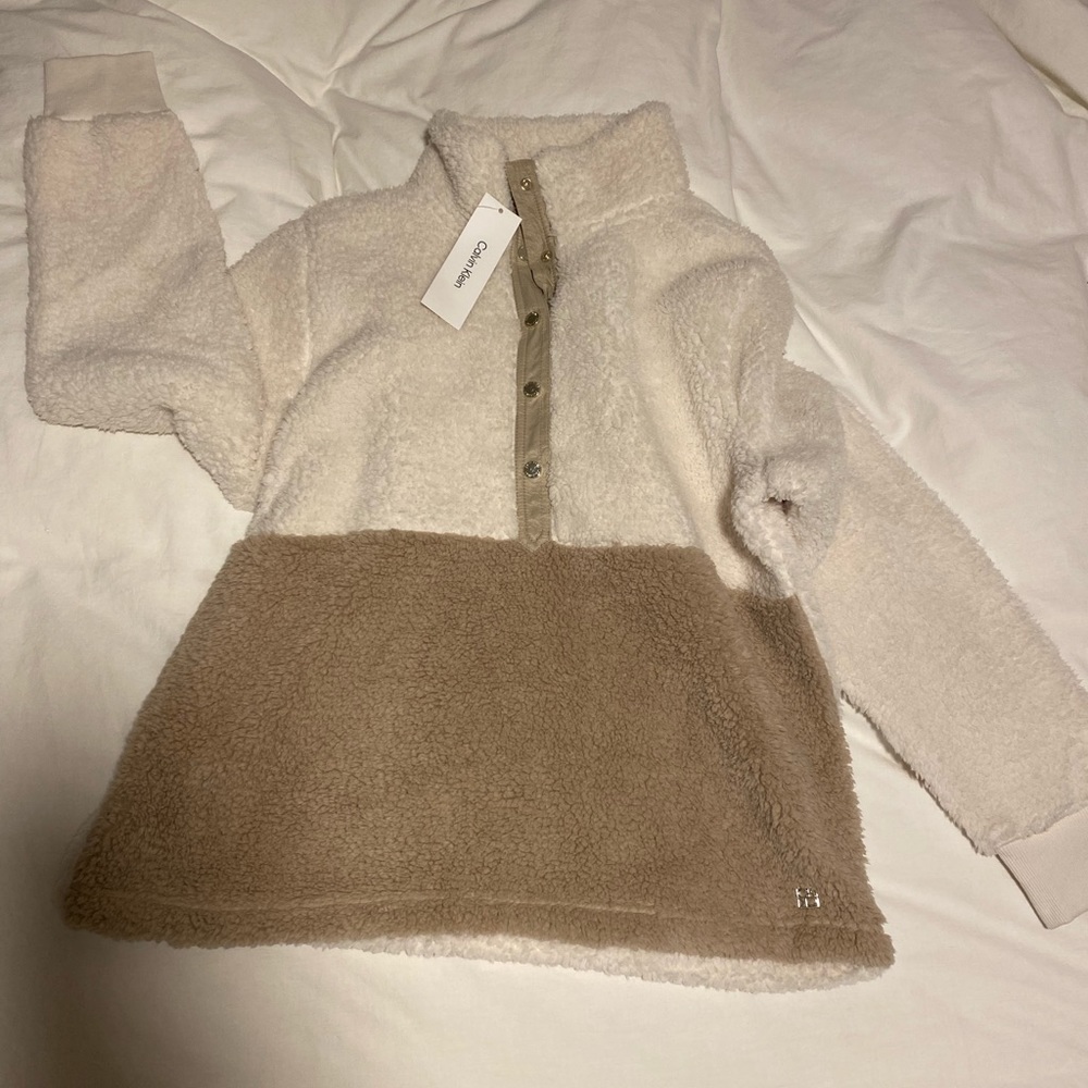 NWT Calvin Klein fuzzy pullover
